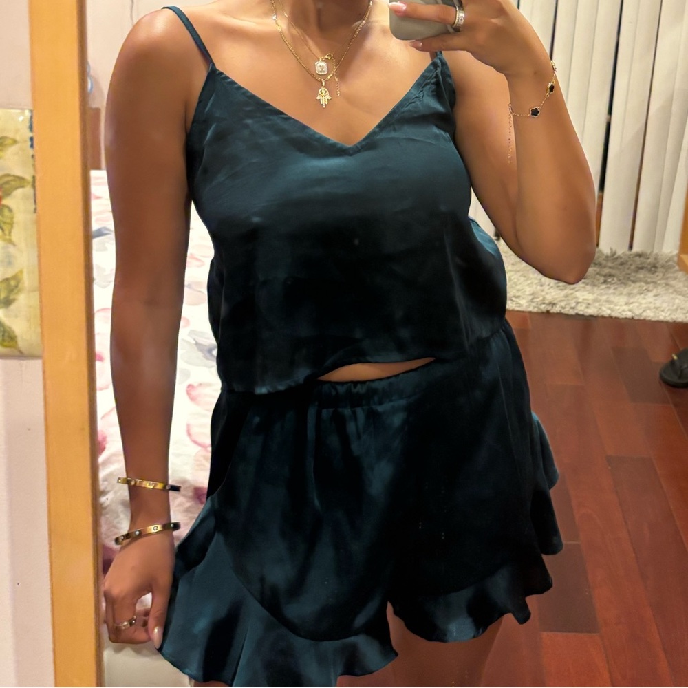 PrettyLittleThing Black Satin Pajama Set - Picture 3 of 4